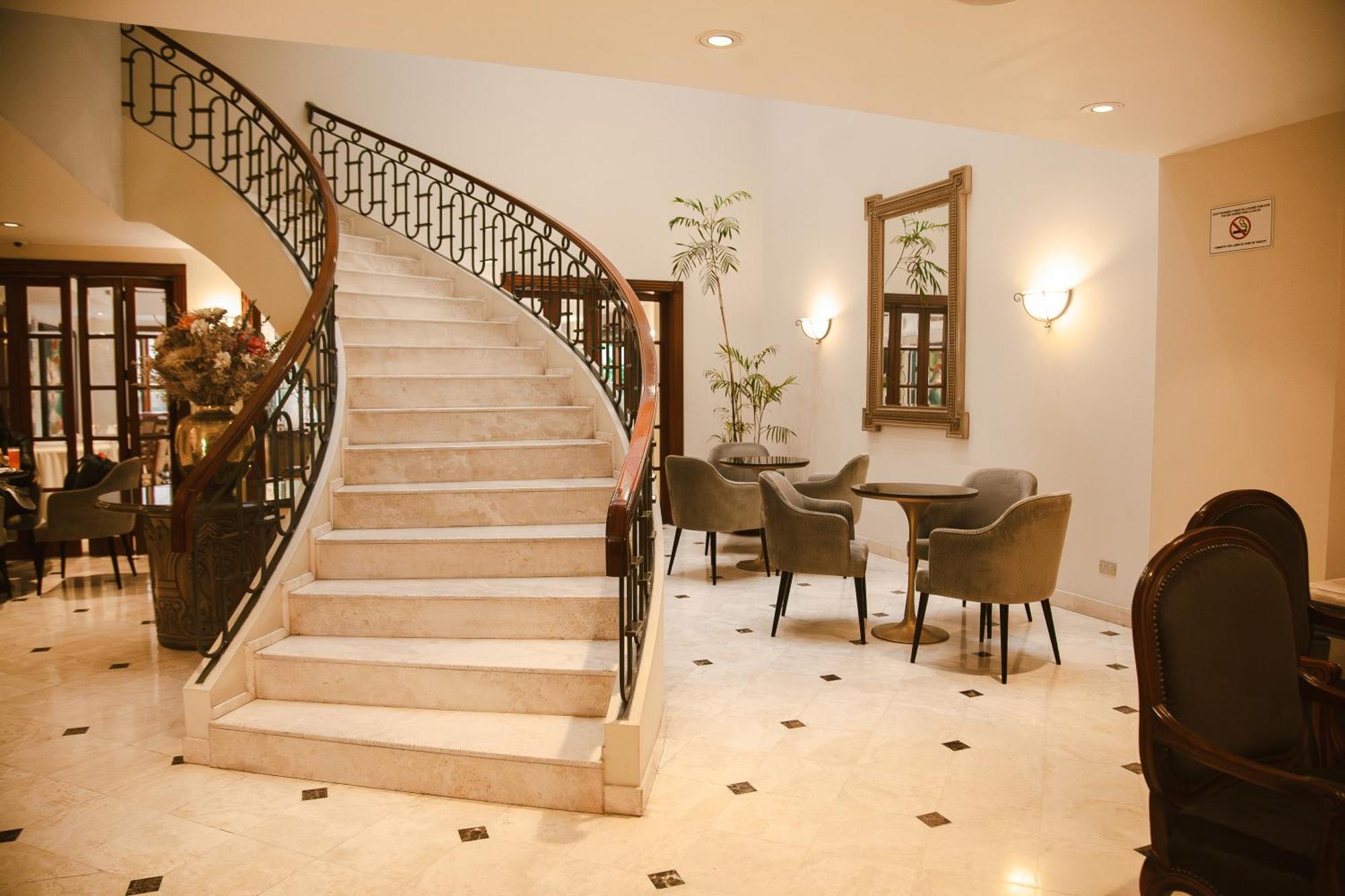 Los Tallanes Hotel & Suites Lima Exterior foto