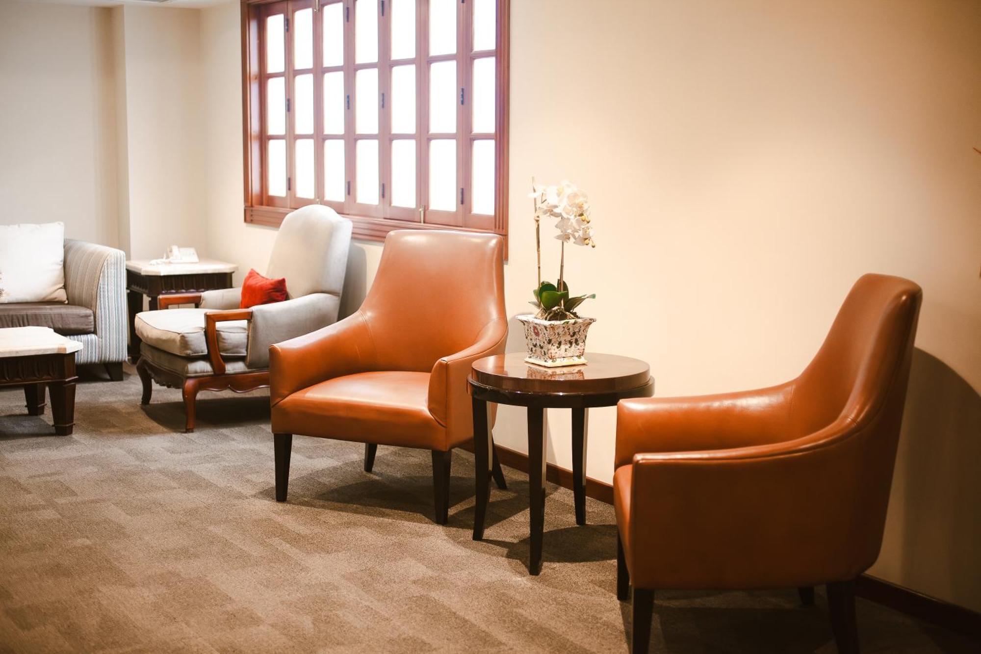 Los Tallanes Hotel & Suites Lima Exterior foto