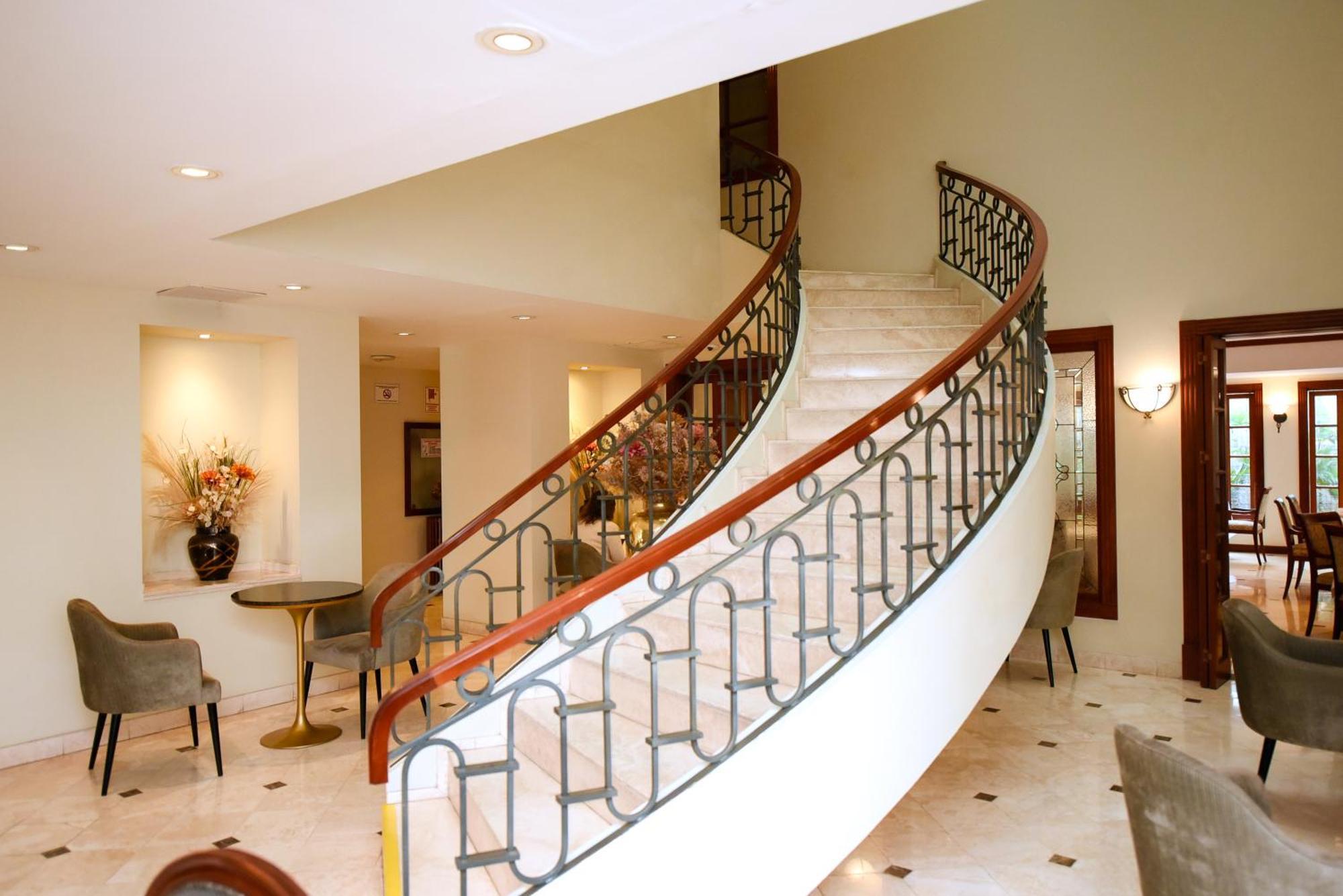 Los Tallanes Hotel & Suites Lima Exterior foto